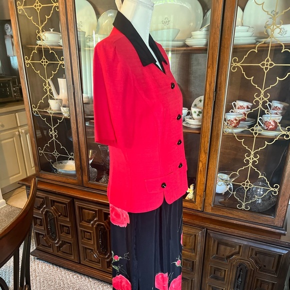 Dress / 2 Piece / Outfit - Picture 2 of 11